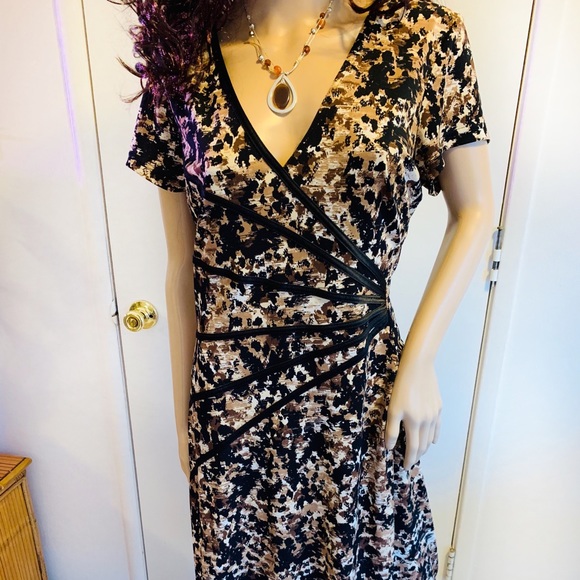 dressbarn Dresses & Skirts - Dressbarn Brown & Black Midi Dress - Size 14 (EUC)